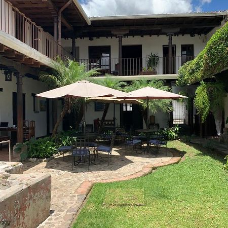 Villa De Antano Antigua Bagian luar foto