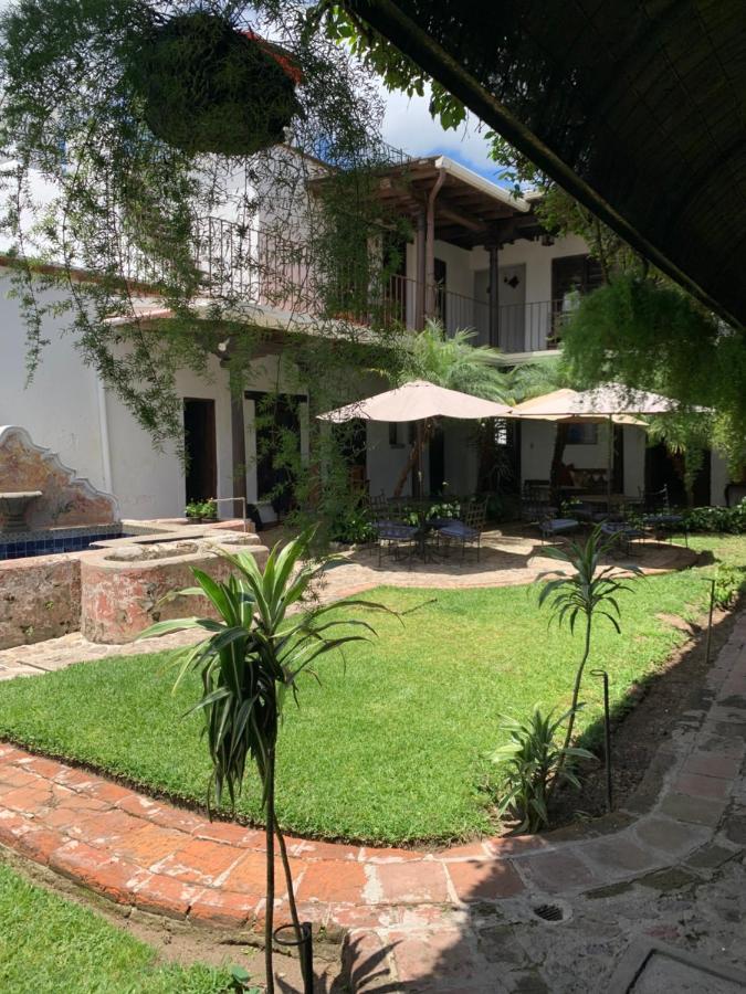 Villa De Antano Antigua Bagian luar foto